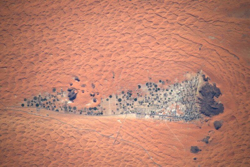 掌握阿联酋留学签证与毕业工作衔接的核心条件及时间规划