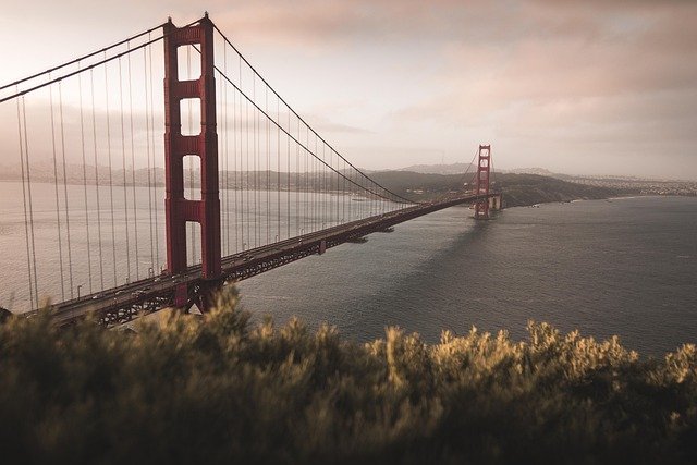 为什么美国EB-5投资移民要选对区域/项目?子女教育与绿卡路径的隐藏关联