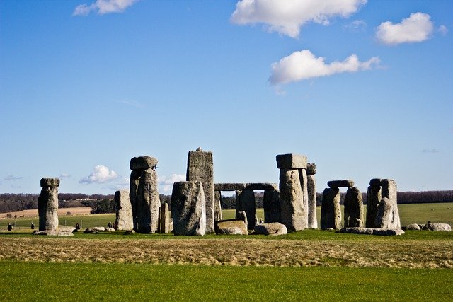 英国配偶签证收入不足解决流程说明:材料准备与例外申请要点