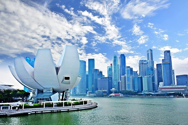 申请新加坡Tech.Pass或ONE Pass顶尖人才准证，要不要先做这三步自查？