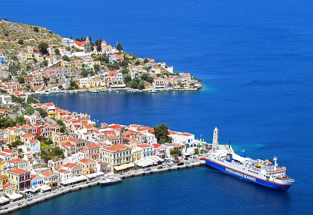 希腊黄金签证25万欧购房：家属随行全周期时效与子女教育衔接问答