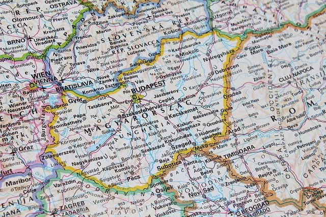 从匈牙利留学到工作居留再入籍：技术人士必算的税务与成本节点全拆解