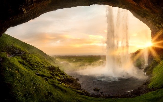 冰岛雇主担保与技能工签:精准材料清单如何提升30%获批率?