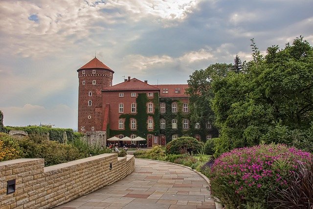 波兰雇主担保与蓝卡面签的隐性成本：你没算到的时间、沟通与信任成本拆解