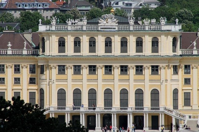 5阶段拆解奥地利红白红卡打分:从申请到永居的分数变化与达标线