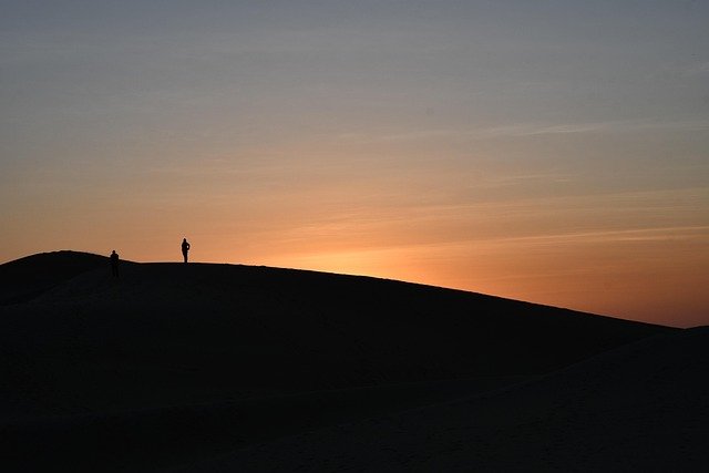 卡塔尔留学与工作衔接时间规划指南：技术职场人士从入学到工签的时效把控要点
