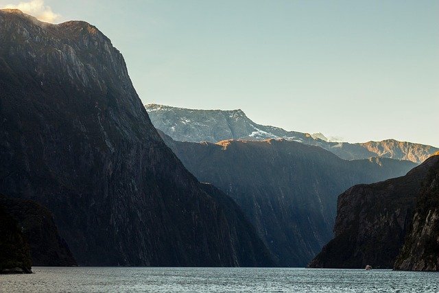 新西兰投资移民一类二类成功获批：税务合规与成本控制的核心拆解