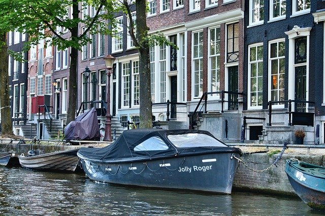 一文解析荷兰家庭团聚申请：收入与住房的税务合规及成本明细