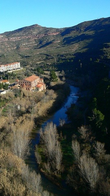 从李女士成功获批看西班牙家庭团聚签证申请材料清单：避坑细节全解析