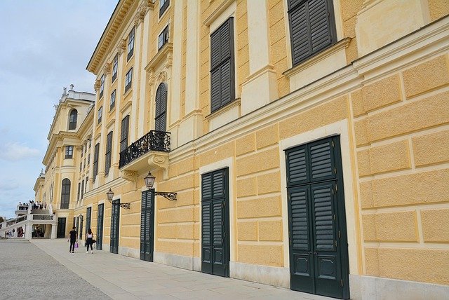 带子女和家属申请奥地利红白红卡的人，打分怎么算才达标？