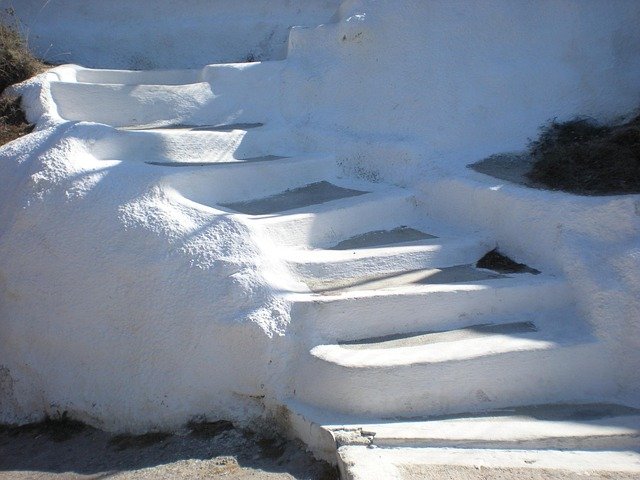 希腊留学与工作居留到底要花多少钱？从学签到永居的真实成本拆解