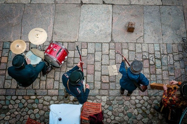 芬兰留学与工作居留衔接:你的费用预算够资格吗?全阶段成本拆解
