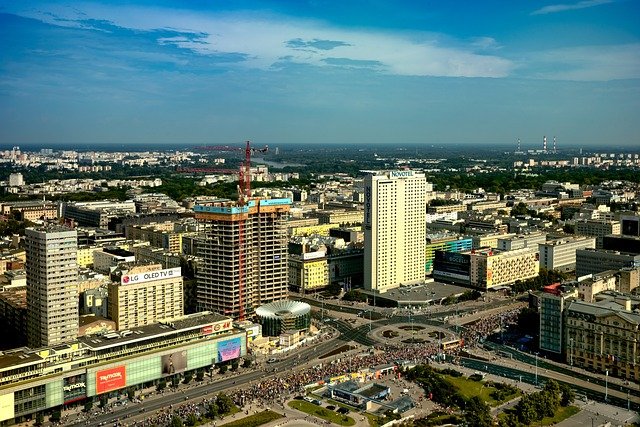 中小企业主申请波兰投资与创业居留：核心条件拆解与材料自查