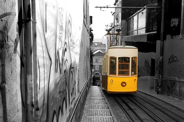 葡萄牙D7签证带娃面签：子女教育相关材料清单及预算准备要点