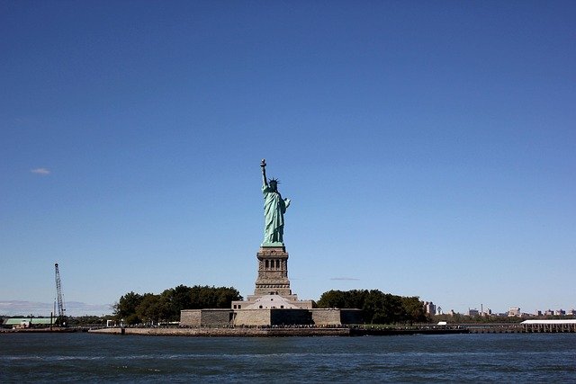 纽约州EB-2/EB-3职业移民时间线扣分项：排期、雇主与PERM流程常见问题解答
