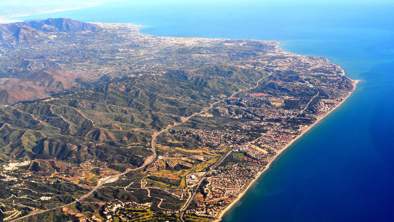 西班牙工作扎根与社会扎根居留:技术移民各环节费用构成差异解析