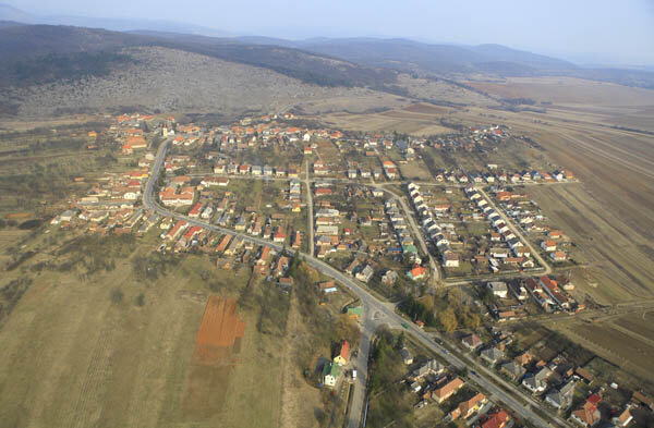 布达佩斯技术移民指南:工作签证申请全流程+永居条件解析